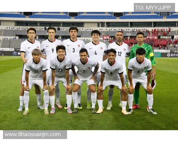 中国足球球星目前效力的俱乐部球队及其在国际赛场上的表现分析